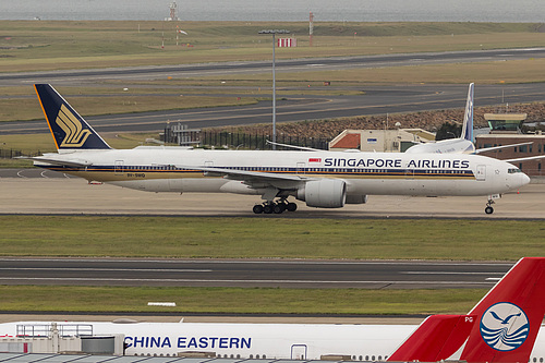 Singapore Airlines Boeing 777-300ER 9V-SWQ at Sydney Kingsford Smith International Airport (YSSY/SYD) Singapore Airlines Boeing 777-300ER 9V-SWQ at Sydney Kingsford Smith International Airport (YSSY/SYD)