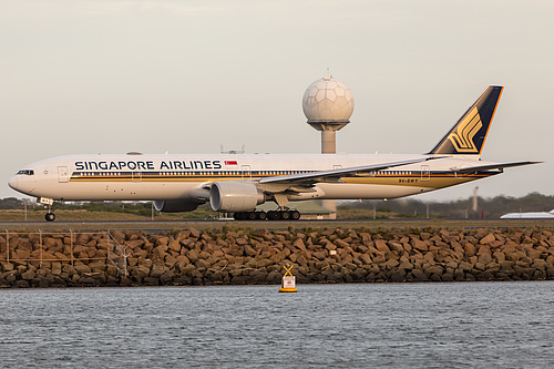 Singapore Airlines Boeing 777-300ER 9V-SWY at Sydney Kingsford Smith International Airport (YSSY/SYD) Singapore Airlines Boeing 777-300ER 9V-SWY at Sydney Kingsford Smith International Airport (YSSY/SYD)