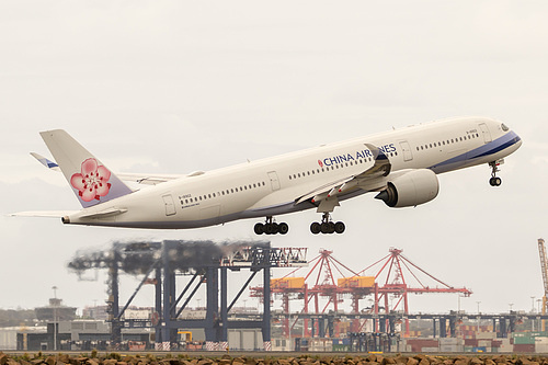 China Airlines Airbus A350-900 B-18902 at Sydney Kingsford Smith International Airport (YSSY/SYD) China Airlines Airbus A350-900 B-18902 at Sydney Kingsford Smith International Airport (YSSY/SYD)