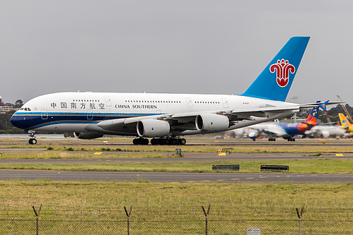 China Southern Airlines Airbus A380-800 B-6137 at Sydney Kingsford Smith International Airport (YSSY/SYD) China Southern Airlines Airbus A380-800 B-6137 at Sydney Kingsford Smith International Airport (YSSY/SYD)