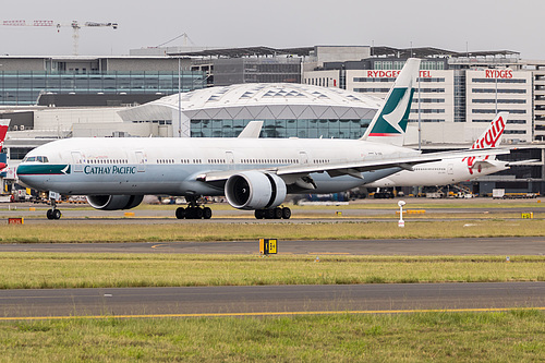 Cathay Pacific Boeing 777-300ER B-HNR at Sydney Kingsford Smith International Airport (YSSY/SYD) Cathay Pacific Boeing 777-300ER B-HNR at Sydney Kingsford Smith International Airport (YSSY/SYD)