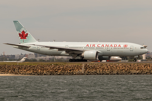 Air Canada Boeing 777-200LR C-FIUF at Sydney Kingsford Smith International Airport (YSSY/SYD)