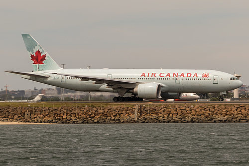 Air Canada Boeing 777-200LR C-FIUF at Sydney Kingsford Smith International Airport (YSSY/SYD) Air Canada Boeing 777-200LR C-FIUF at Sydney Kingsford Smith International Airport (YSSY/SYD)