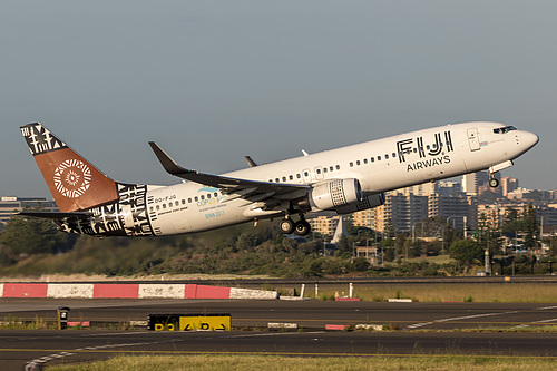 Fiji Airways Boeing 737-800 DQ-FJG at Sydney Kingsford Smith International Airport (YSSY/SYD) Fiji Airways Boeing 737-800 DQ-FJG at Sydney Kingsford Smith International Airport (YSSY/SYD)
