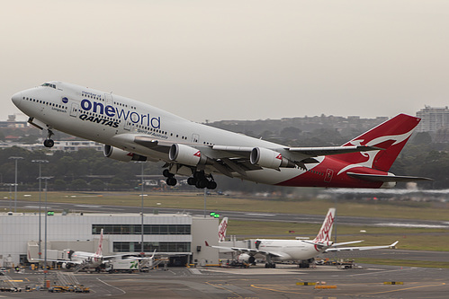 Qantas Boeing 747-400ER VH-OEF at Sydney Kingsford Smith International Airport (YSSY/SYD)