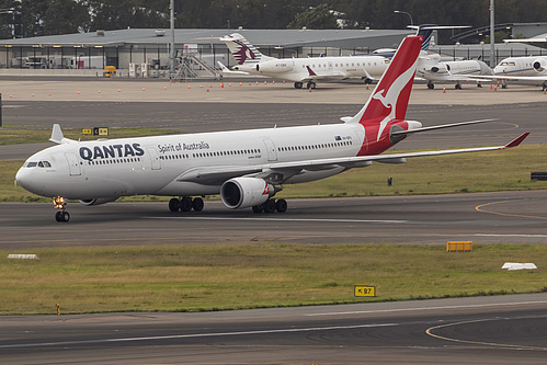 Qantas Airbus A330-300 VH-QPG at Sydney Kingsford Smith International Airport (YSSY/SYD)