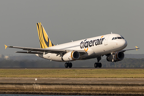 Tigerair Australia Airbus A320-200 VH-VNQ at Sydney Kingsford Smith International Airport (YSSY/SYD) Tigerair Australia Airbus A320-200 VH-VNQ at Sydney Kingsford Smith International Airport (YSSY/SYD)