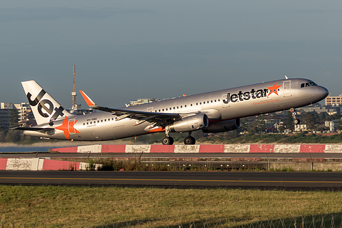 Jetstar Airways Airbus A321-200 VH-VWQ at Sydney Kingsford Smith International Airport (YSSY/SYD) Jetstar Airways Airbus A321-200 VH-VWQ at Sydney Kingsford Smith International Airport (YSSY/SYD)