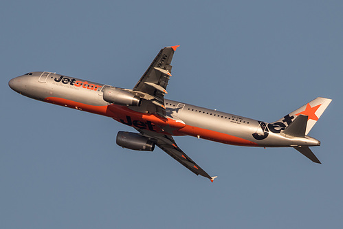 Jetstar Airways Airbus A321-200 VH-VWU at Sydney Kingsford Smith International Airport (YSSY/SYD) Jetstar Airways Airbus A321-200 VH-VWU at Sydney Kingsford Smith International Airport (YSSY/SYD)