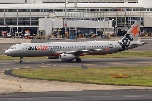 Jetstar Airways Airbus A321-200 VH-VWX at Sydney Kingsford Smith International Airport (YSSY/SYD) Jetstar Airways Airbus A321-200 VH-VWX at Sydney Kingsford Smith International Airport (YSSY/SYD)