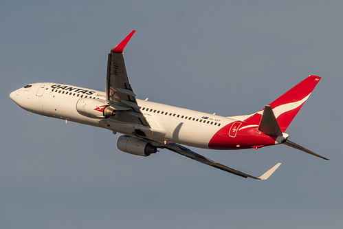 Qantas Boeing 737-800 VH-VXT at Sydney Kingsford Smith International Airport (YSSY/SYD)