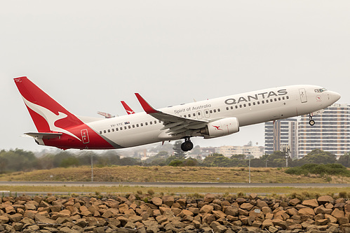 Qantas Boeing 737-800 VH-VYE at Sydney Kingsford Smith International Airport (YSSY/SYD)