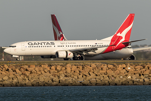 Qantas Boeing 737-800 VH-VYE at Sydney Kingsford Smith International Airport (YSSY/SYD)