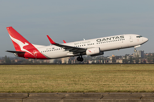 Qantas Boeing 737-800 VH-VYE at Sydney Kingsford Smith International Airport (YSSY/SYD)