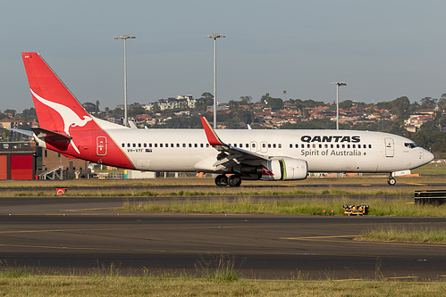 Qantas Boeing 737-800 VH-VYF at Sydney Kingsford Smith International Airport (YSSY/SYD)