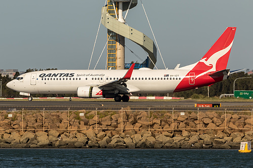 Qantas Boeing 737-800 VH-VZT at Sydney Kingsford Smith International Airport (YSSY/SYD)