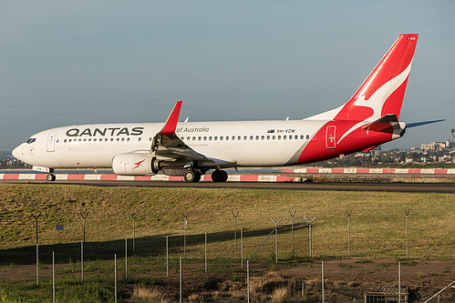 Qantas Boeing 737-800 VH-VZW at Sydney Kingsford Smith International Airport (YSSY/SYD)