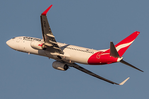 Qantas Boeing 737-800 VH-VZX at Sydney Kingsford Smith International Airport (YSSY/SYD)