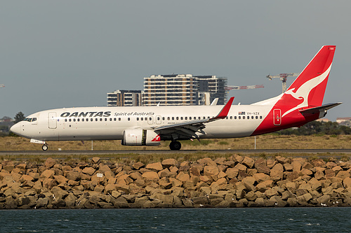 Qantas Boeing 737-800 VH-VZX at Sydney Kingsford Smith International Airport (YSSY/SYD)