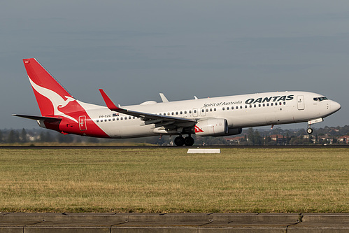 Qantas Boeing 737-800 VH-XZC at Sydney Kingsford Smith International Airport (YSSY/SYD)