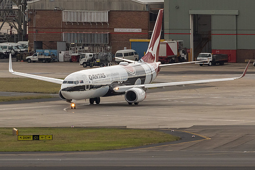 Qantas Boeing 737-800 VH-XZJ at Sydney Kingsford Smith International Airport (YSSY/SYD)