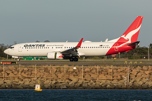 Qantas Boeing 737-800 VH-XZN at Sydney Kingsford Smith International Airport (YSSY/SYD)