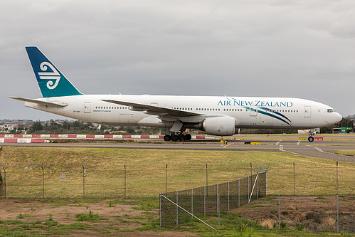 Air New Zealand Boeing 777-200ER ZK-OKF at Sydney Kingsford Smith International Airport (YSSY/SYD) Air New Zealand Boeing 777-200ER ZK-OKF at Sydney Kingsford Smith International Airport (YSSY/SYD)