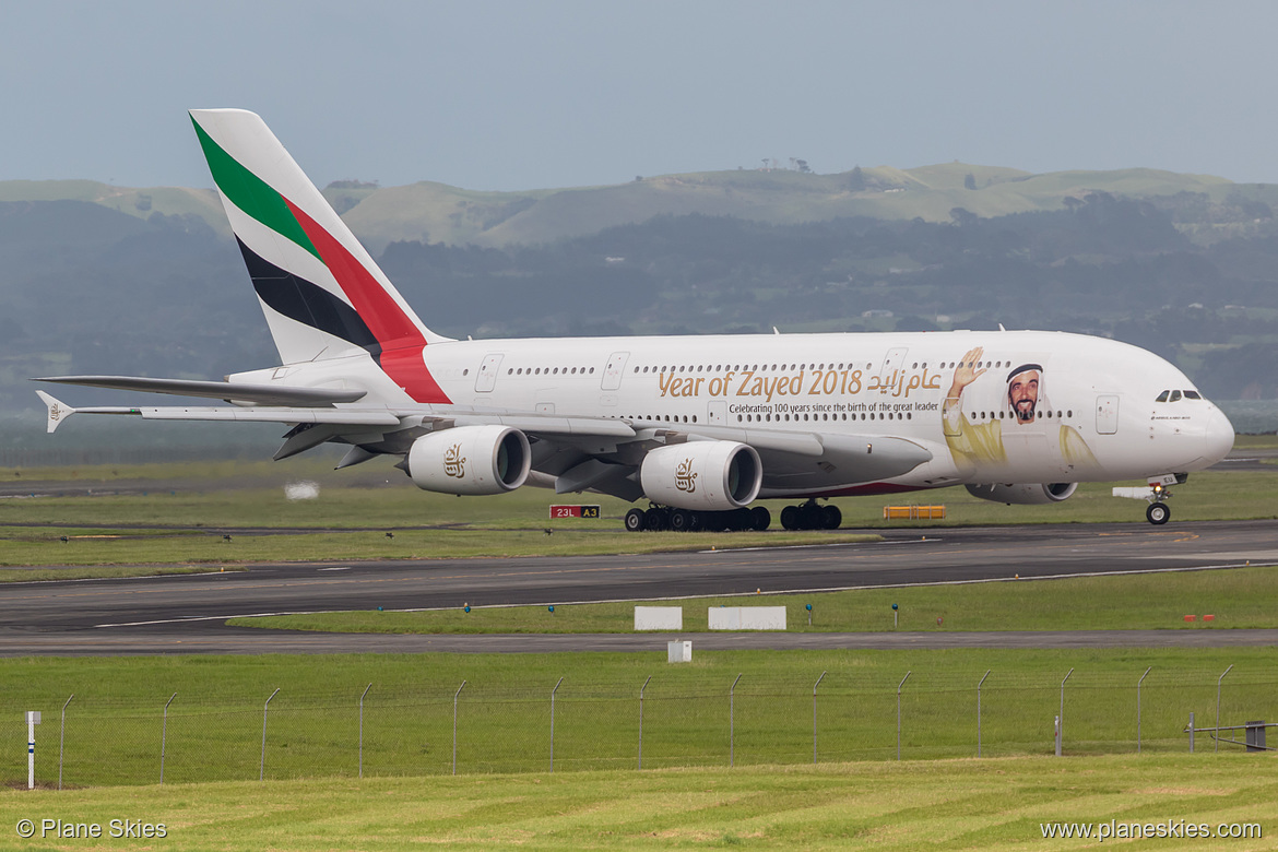 Emirates Airbus A380-800 A6-EEU at Auckland International Airport (NZAA/AKL) Emirates Airbus A380-800 A6-EEU at Auckland International Airport (NZAA/AKL)