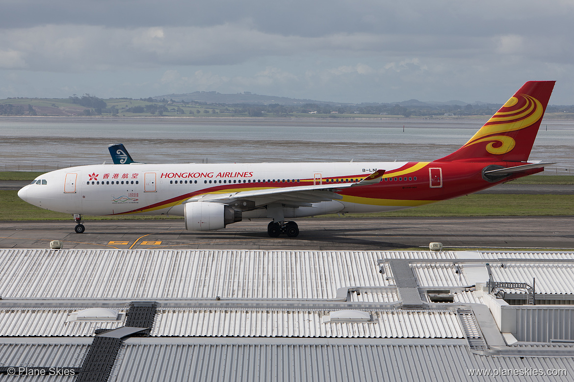 Hong Kong Airlines Airbus A330-200 B-LNI at Auckland International Airport (NZAA/AKL) Hong Kong Airlines Airbus A330-200 B-LNI at Auckland International Airport (NZAA/AKL)