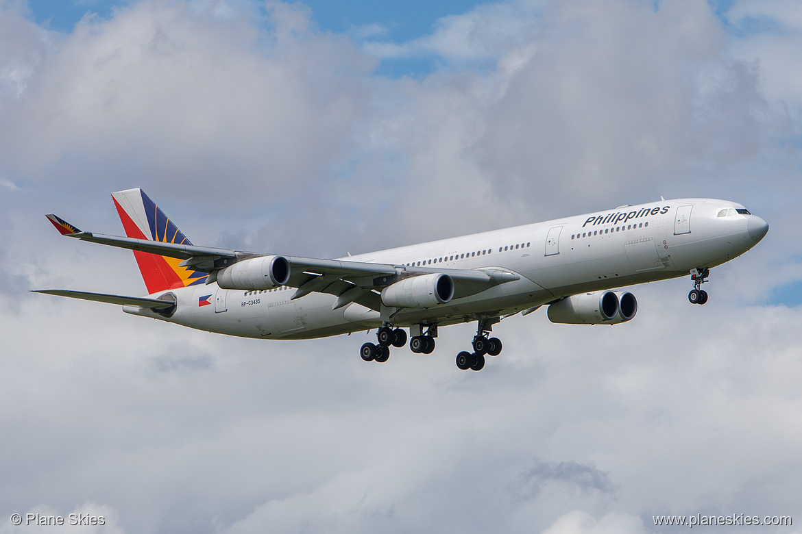 Philippine Airlines Airbus A340-300 RP-C3435 at Auckland International Airport (NZAA/AKL)