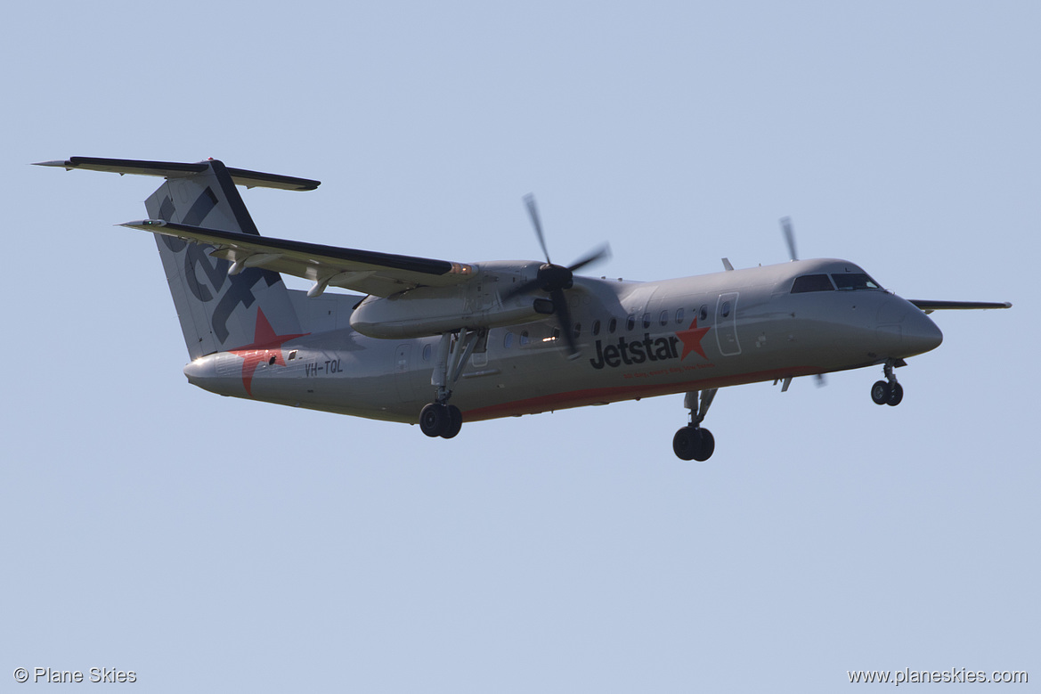 Jetstar Airways DHC Dash-8-300 VH-TQL at Auckland International Airport (NZAA/AKL) Jetstar Airways DHC Dash-8-300 VH-TQL at Auckland International Airport (NZAA/AKL)