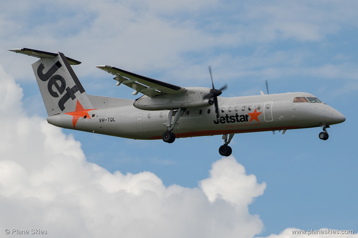 Jetstar Airways DHC Dash-8-300 VH-TQL at Auckland International Airport (NZAA/AKL) Jetstar Airways DHC Dash-8-300 VH-TQL at Auckland International Airport (NZAA/AKL)