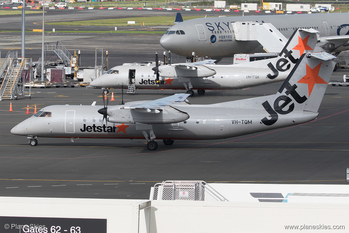 Jetstar Airways DHC Dash-8-300 VH-TQM at Auckland International Airport (NZAA/AKL) Jetstar Airways DHC Dash-8-300 VH-TQM at Auckland International Airport (NZAA/AKL)