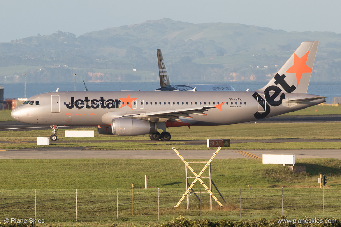 Jetstar Airways Airbus A320-200 VH-VFK at Auckland International Airport (NZAA/AKL)