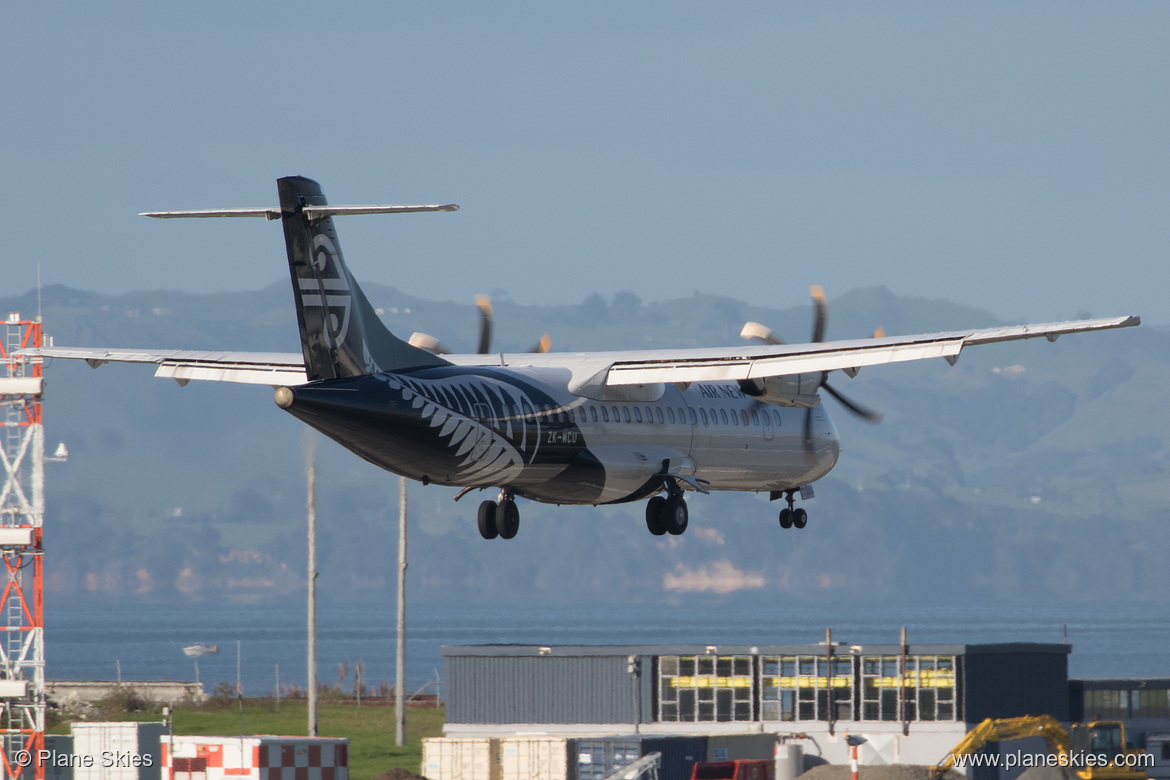 Mount Cook Airline ATR ATR 72-210 ZK-MCU at Auckland International Airport (NZAA/AKL)