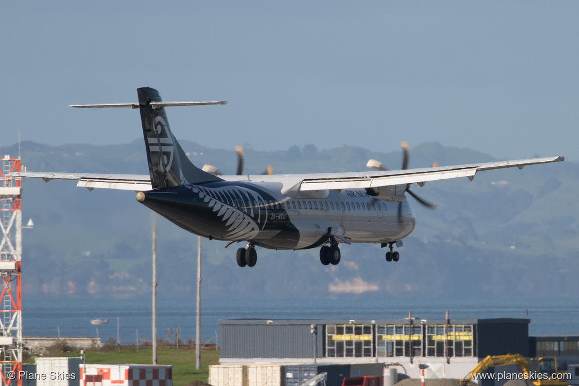 Mount Cook Airline ATR ATR 72-210 ZK-MCU at Auckland International Airport (NZAA/AKL) Mount Cook Airline ATR ATR 72-210 ZK-MCU at Auckland International Airport (NZAA/AKL)