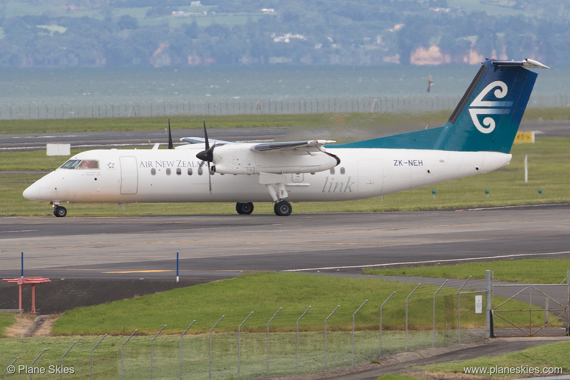 Air Nelson DHC Dash-8-300 ZK-NEH at Auckland International Airport (NZAA/AKL) Air Nelson DHC Dash-8-300 ZK-NEH at Auckland International Airport (NZAA/AKL)