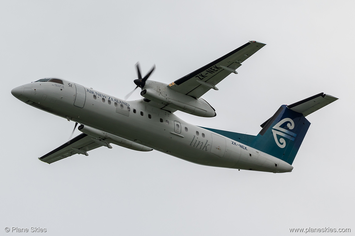 Air Nelson DHC Dash-8-300 ZK-NEK at Auckland International Airport (NZAA/AKL)