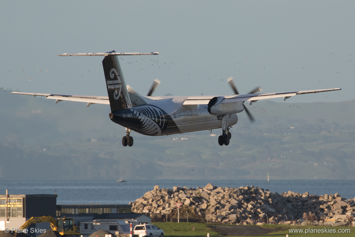 Air Nelson DHC Dash-8-300 ZK-NEP at Auckland International Airport (NZAA/AKL) Air Nelson DHC Dash-8-300 ZK-NEP at Auckland International Airport (NZAA/AKL)
