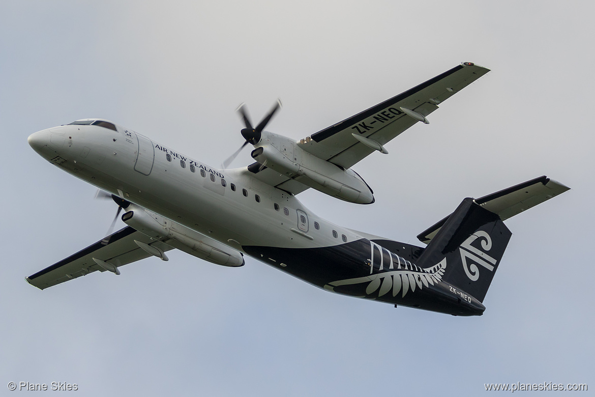 Air Nelson DHC Dash-8-300 ZK-NEQ at Auckland International Airport (NZAA/AKL)