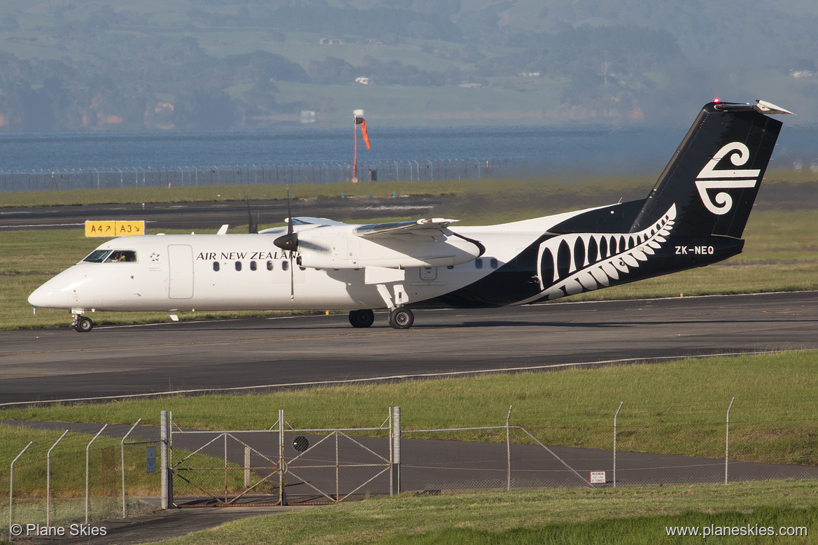 Air Nelson DHC Dash-8-300 ZK-NEQ at Auckland International Airport (NZAA/AKL)