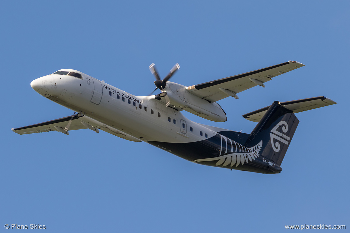 Air Nelson DHC Dash-8-300 ZK-NET at Auckland International Airport (NZAA/AKL)