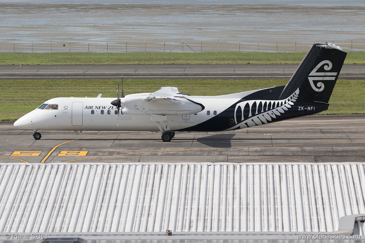 Air Nelson DHC Dash-8-300 ZK-NFI at Auckland International Airport (NZAA/AKL)