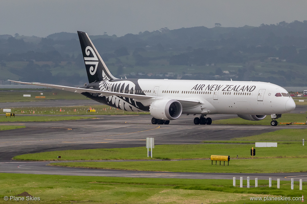 Air New Zealand Boeing 787-9 ZK-NZM at Auckland International Airport (NZAA/AKL)