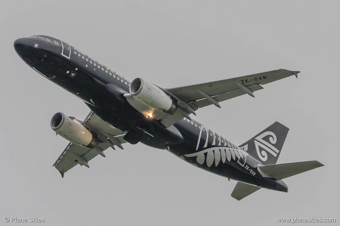 Air New Zealand Airbus A320-200 ZK-OAB at Auckland International Airport (NZAA/AKL)