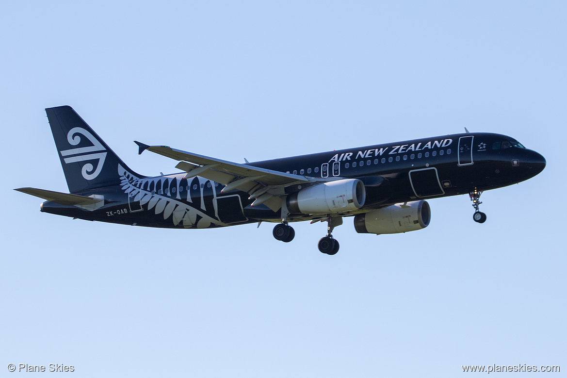 Air New Zealand Airbus A320-200 ZK-OAB at Auckland International Airport (NZAA/AKL) Air New Zealand Airbus A320-200 ZK-OAB at Auckland International Airport (NZAA/AKL)