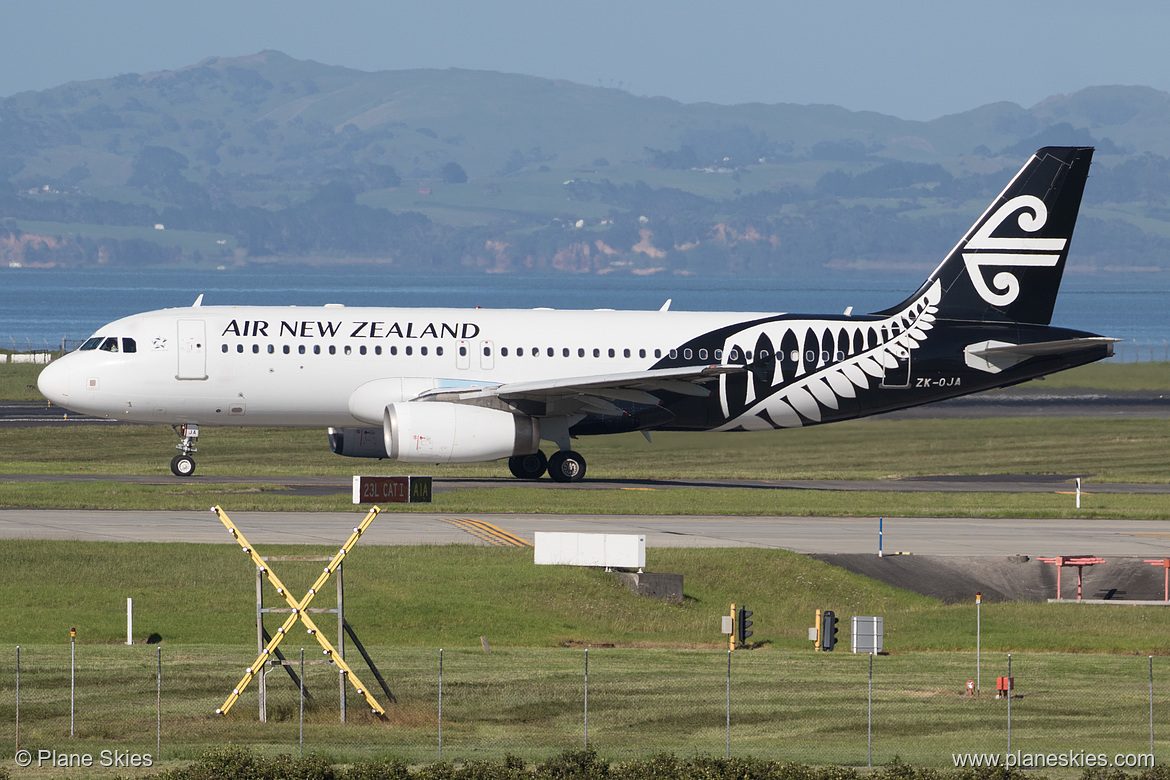 Air New Zealand Airbus A320-200 ZK-OJA at Auckland International Airport (NZAA/AKL) Air New Zealand Airbus A320-200 ZK-OJA at Auckland International Airport (NZAA/AKL)