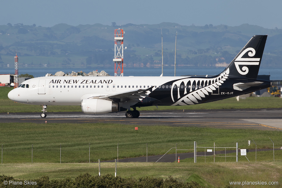 Air New Zealand Airbus A320-200 ZK-OJE at Auckland International Airport (NZAA/AKL) Air New Zealand Airbus A320-200 ZK-OJE at Auckland International Airport (NZAA/AKL)