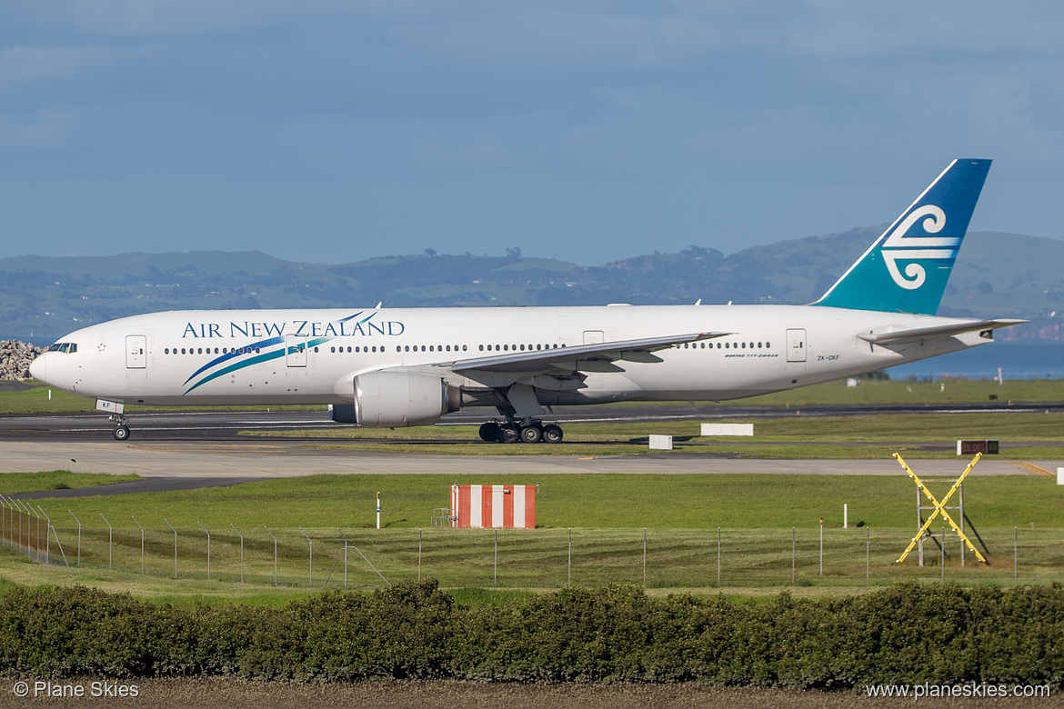 Air New Zealand Boeing 777-200ER ZK-OKF at Auckland International Airport (NZAA/AKL) Air New Zealand Boeing 777-200ER ZK-OKF at Auckland International Airport (NZAA/AKL)