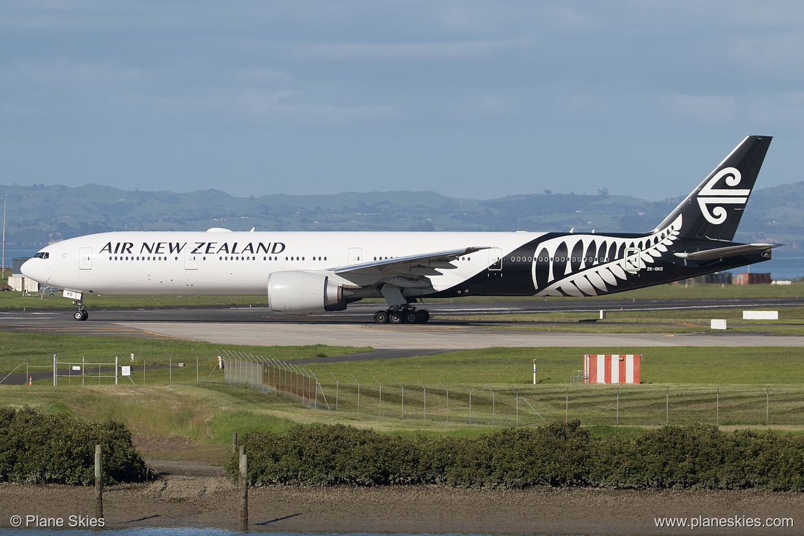 Air New Zealand Boeing 777-300ER ZK-OKS at Auckland International Airport (NZAA/AKL) Air New Zealand Boeing 777-300ER ZK-OKS at Auckland International Airport (NZAA/AKL)